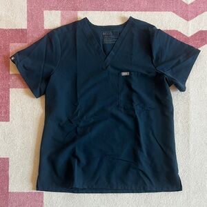 Figs Women’s Dark Harbor Short Sleeve V-neck Catarina Scrub Top Single pocket